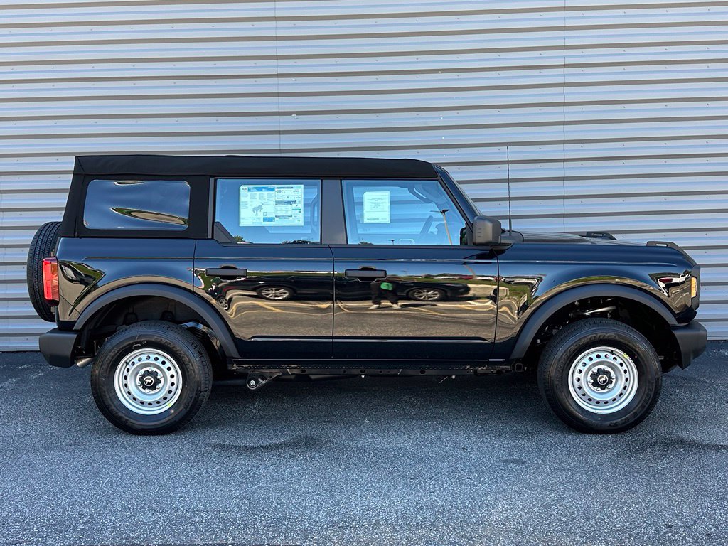 New 2026 Ford Bronco 4-Door AWD/4WD image 4