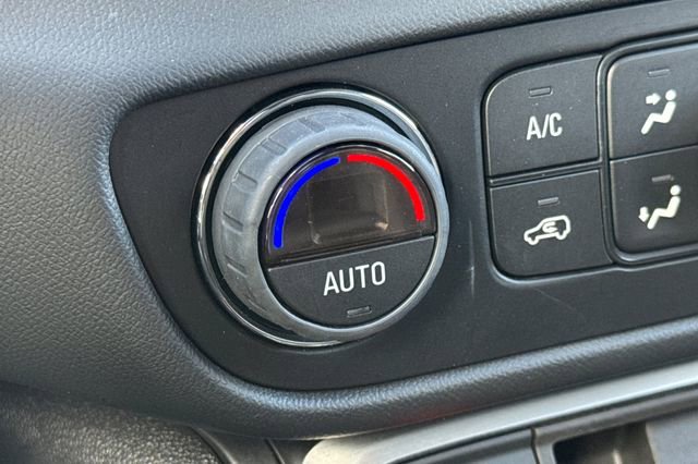 Used 2023 GMC Terrain SLT w/ Elevation Edition FWD image 29