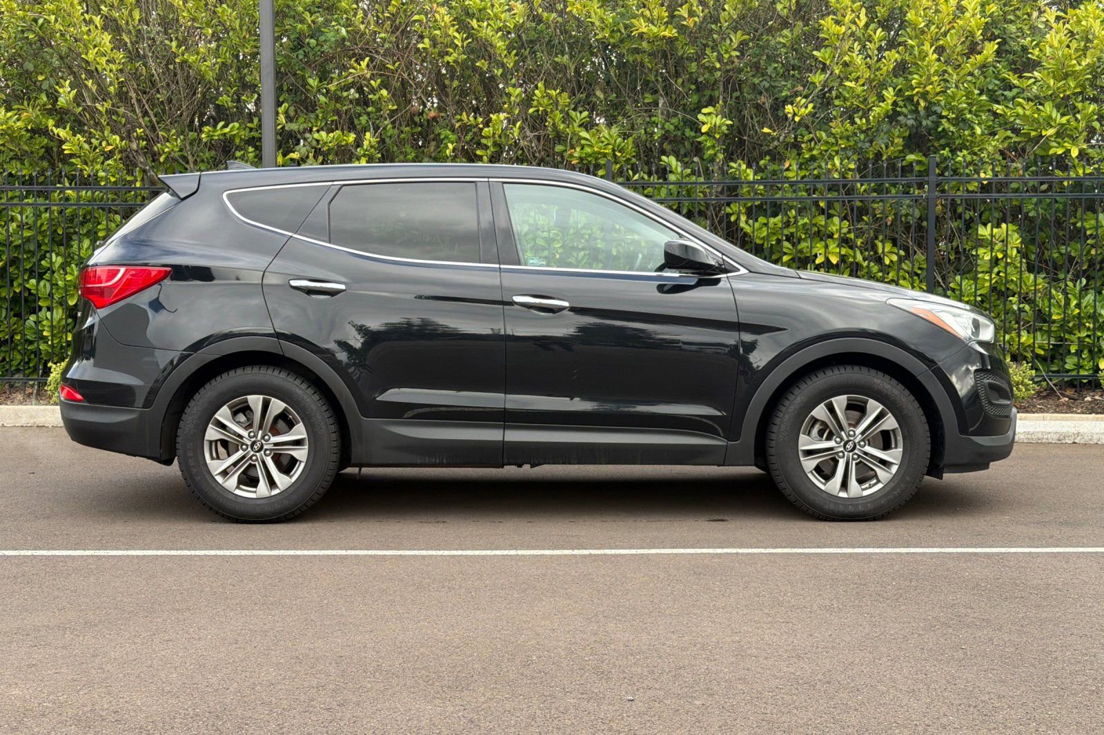 Used 2016 Hyundai Santa Fe Sport FWD image 3