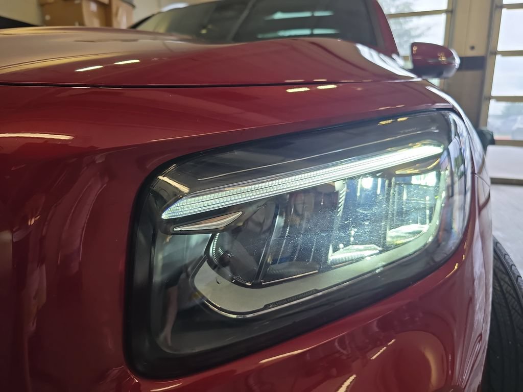 Used 2026 Mercedes-Benz GLB 250 image 34