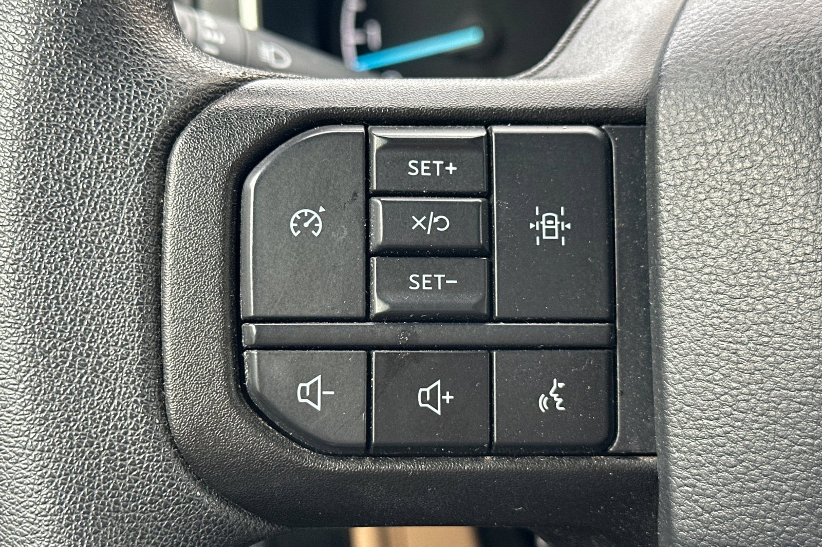 Used 2023 Ford F150 XLT image 34