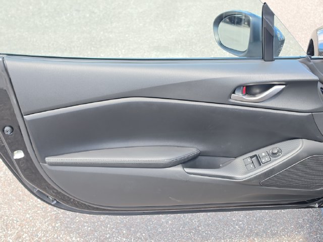 Used 2025 MAZDA MX-5 Miata Sport RWD image 15