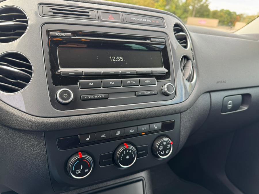 Used 2014 Volkswagen Tiguan SE AWD/4WD image 14
