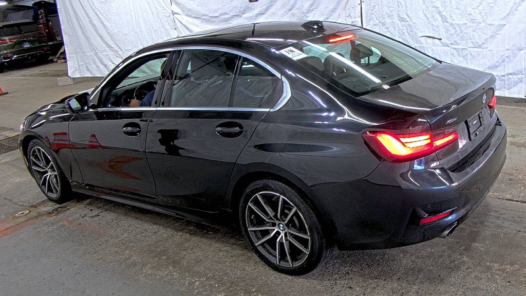 Used 2019 BMW 330i xDrive Sedan AWD/4WD image 4
