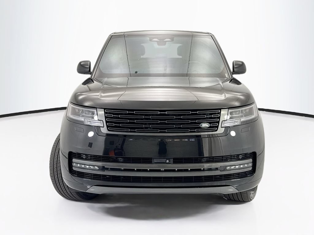 Used 2025 Land Rover Range Rover SE AWD/4WD image 2