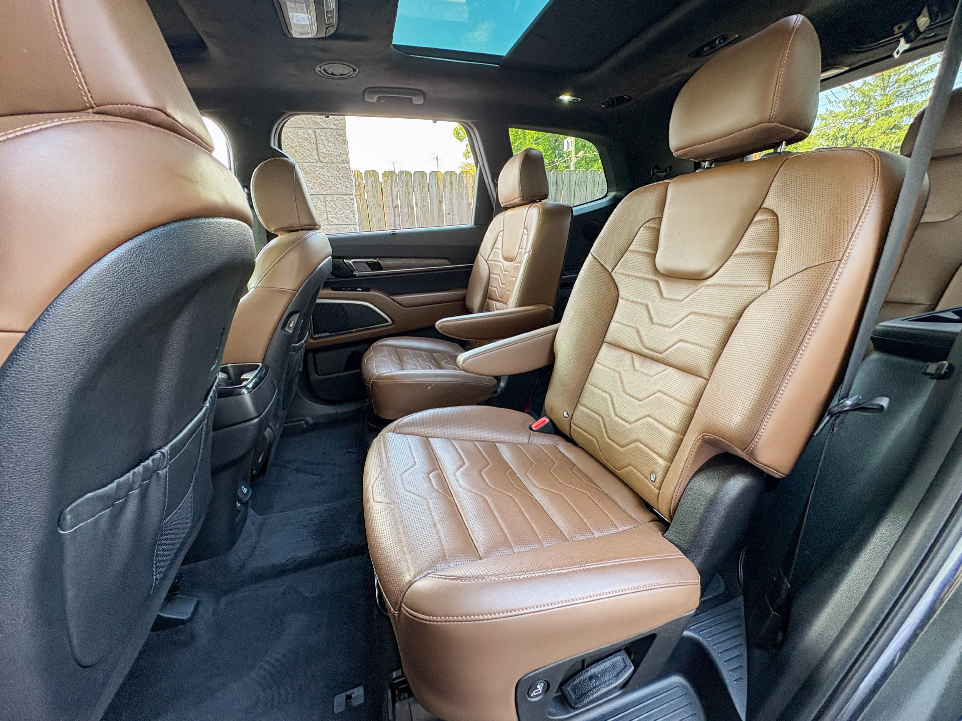 Used 2022 Kia Telluride SX w/ SX Prestige Package AWD/4WD image 24