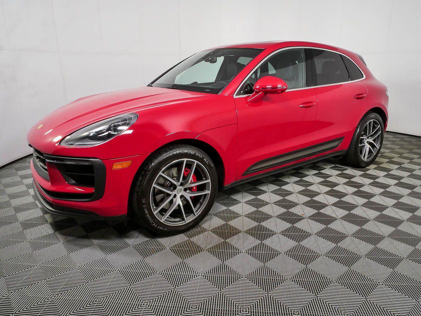 Used 2022 Porsche Macan S AWD/4WD image 2