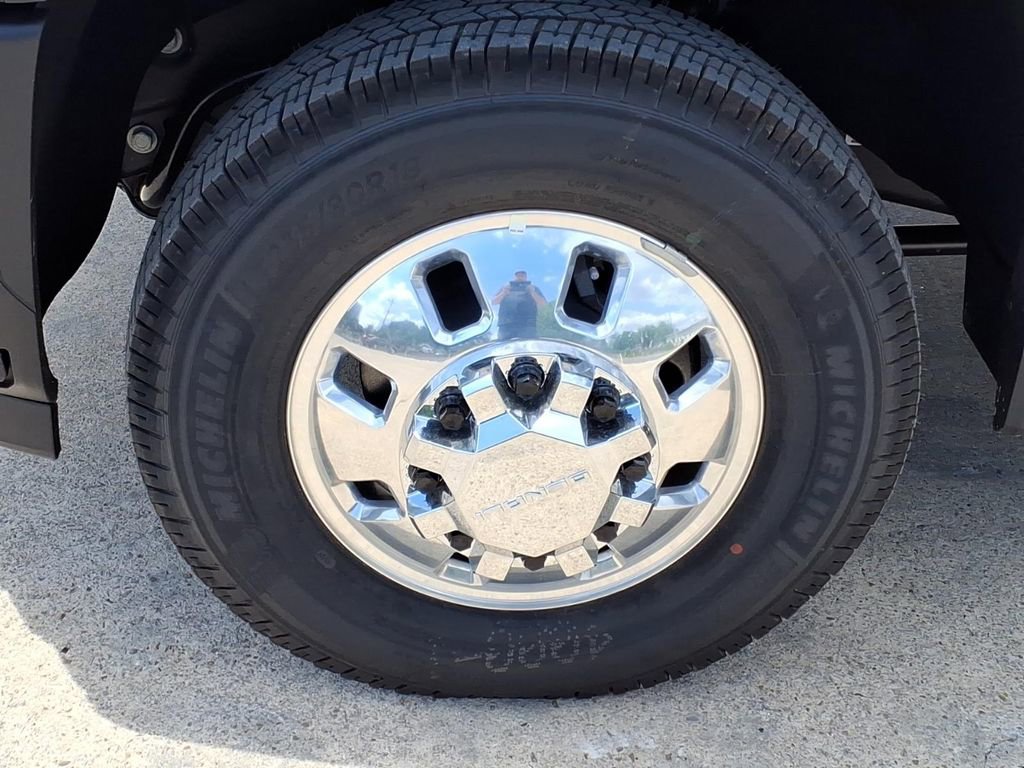 New 2026 GMC Sierra 3500 Denali w/ Denali Reserve Package image 9