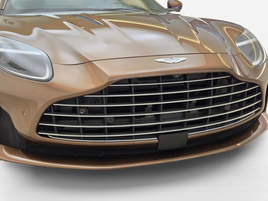 Used 2024 Aston Martin DB12 Coupe RWD image 4