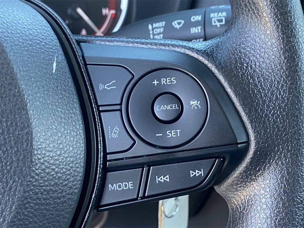 Certified 2025 Toyota RAV4 LE image 25