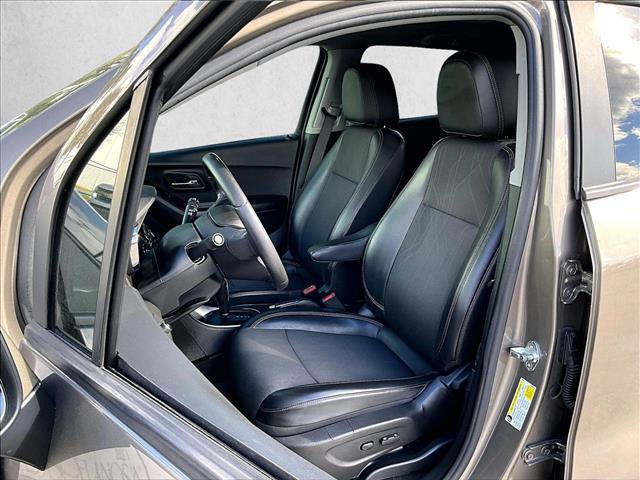 Used 2021 Chevrolet Trax LT w/ Driver Confidence Package image 27