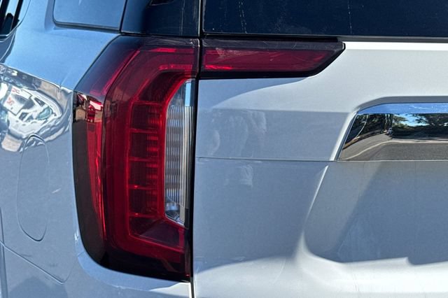 Used 2024 GMC Yukon SLT AWD/4WD image 49
