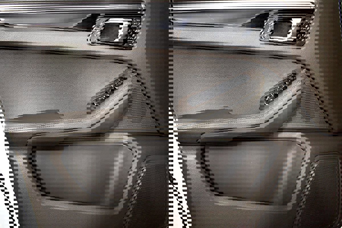 Used 2016 Porsche Macan S image 14