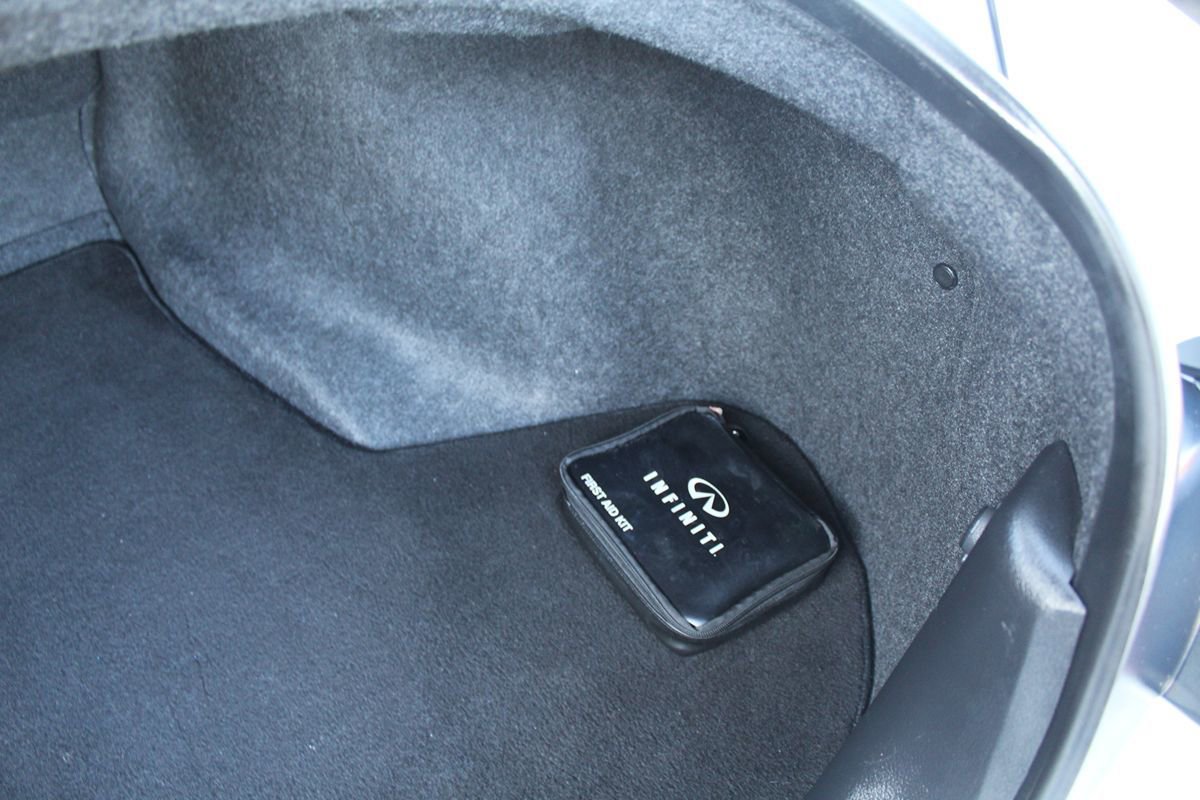 Used 2015 INFINITI Q50 w/ Moonroof Package RWD image 32