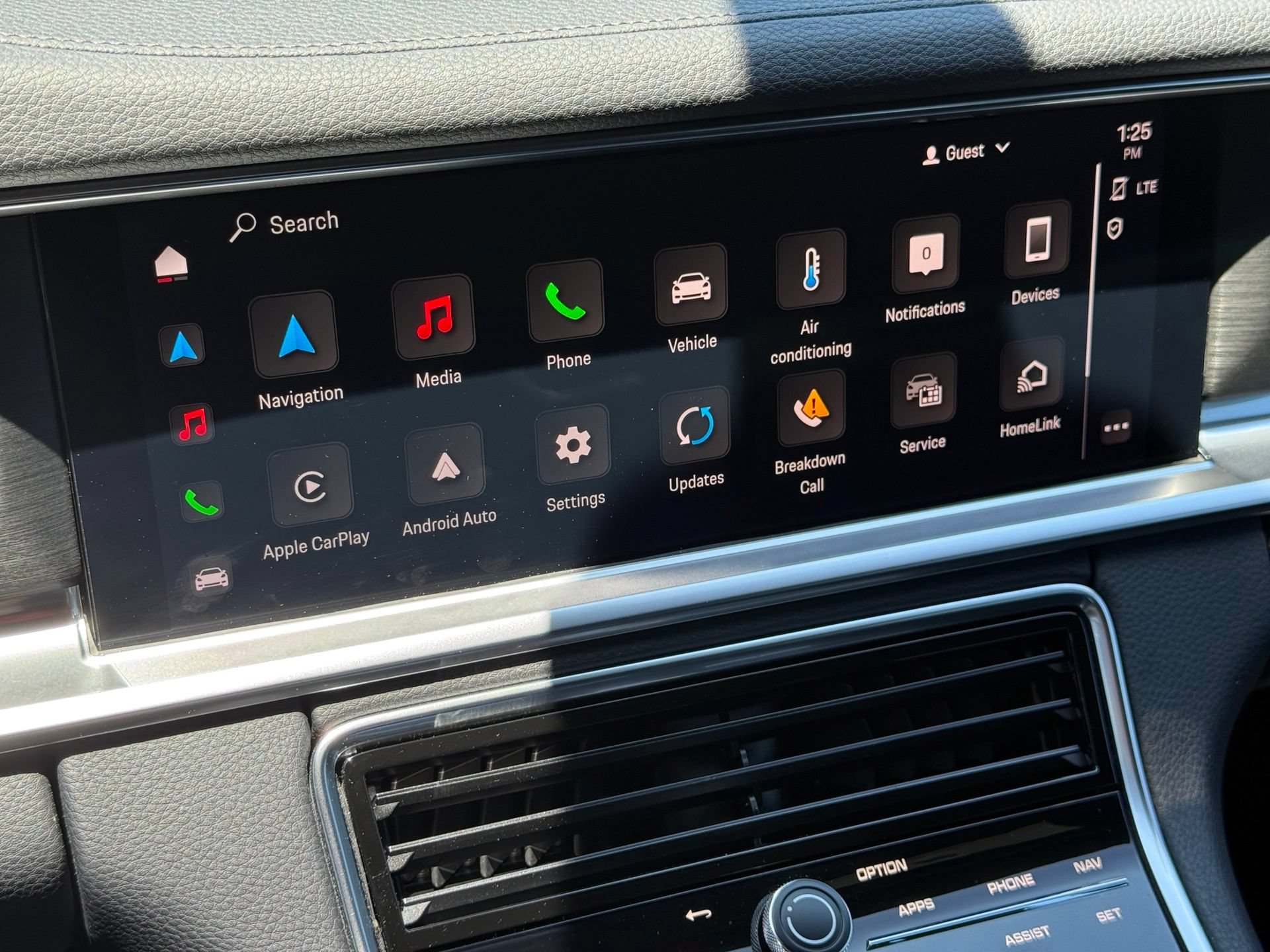 Certified 2023 Porsche Panamera Platinum Edition RWD image 19