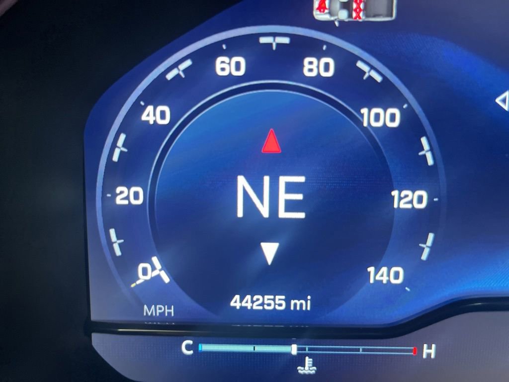 Used 2024 Chevrolet Silverado 2500 ZR2 w/ Technology Package image 19