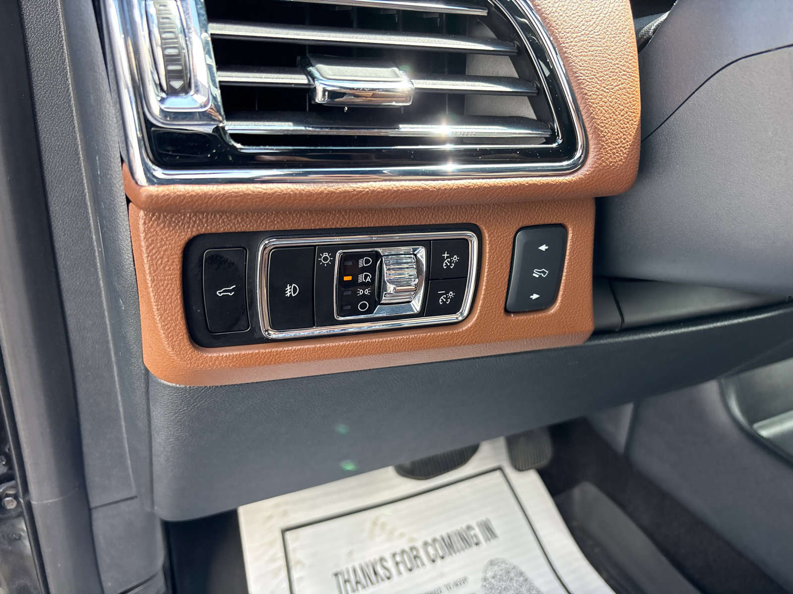 Certified 2024 Lincoln Navigator L Reserve AWD/4WD image 14