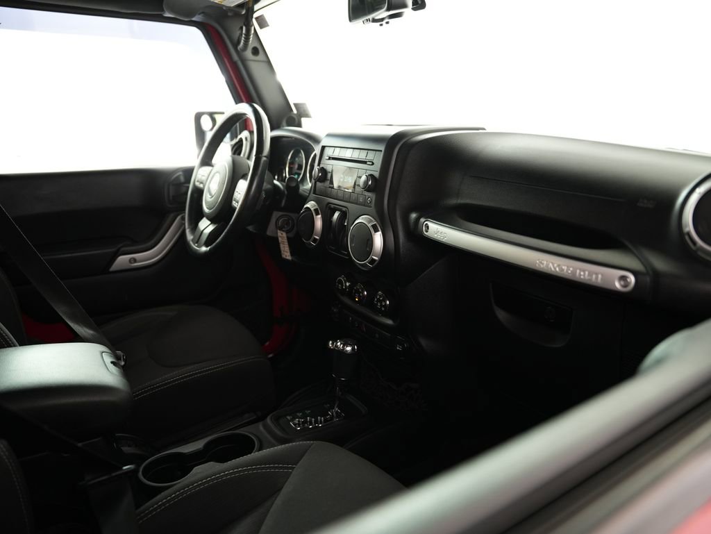 Used 2014 Jeep Wrangler Sahara w/ Mopar Chrome Edition Group AWD/4WD image 38