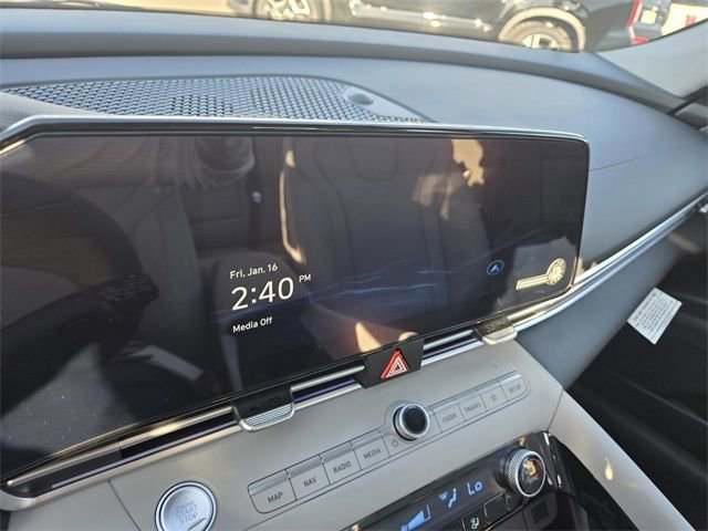 New 2025 Hyundai Elantra Limited FWD image 24