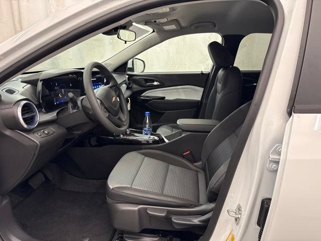 New 2026 Chevrolet Trax LT FWD image 20