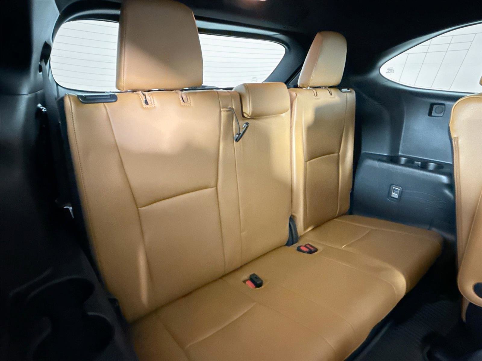 Used 2024 Toyota Highlander Platinum FWD image 58