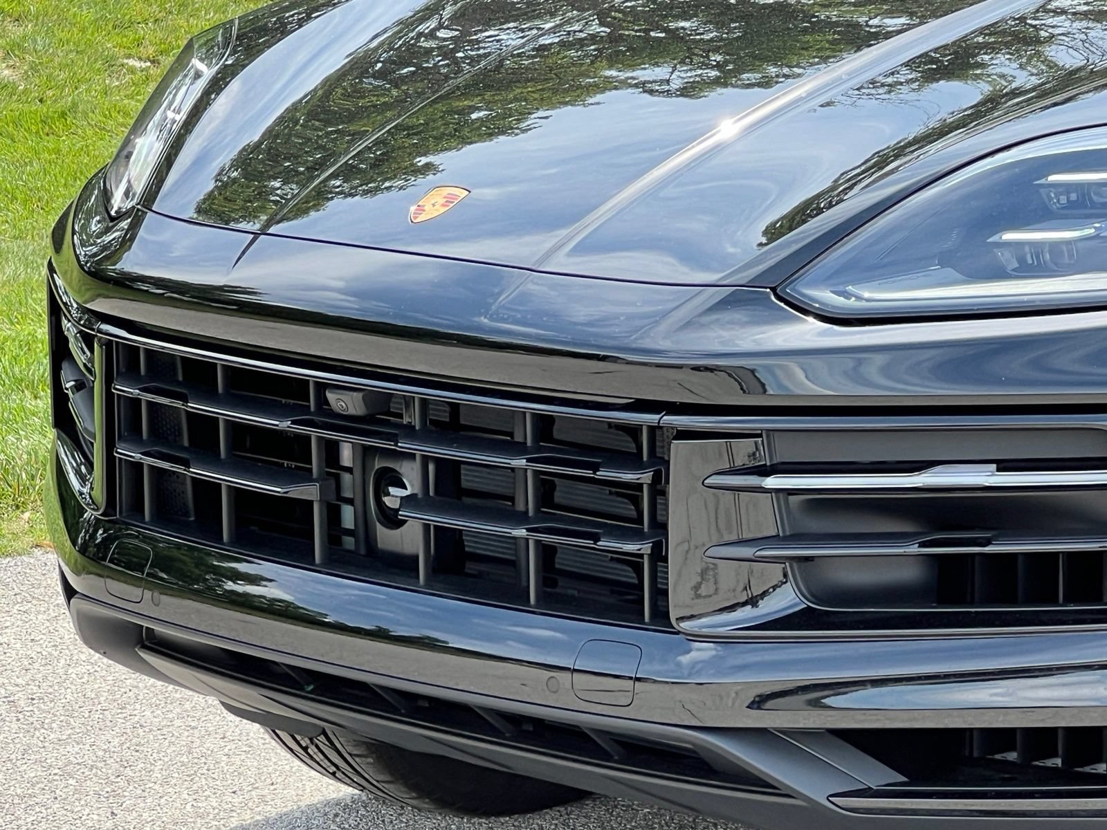 New 2026 Porsche Cayenne Coupe AWD/4WD image 12