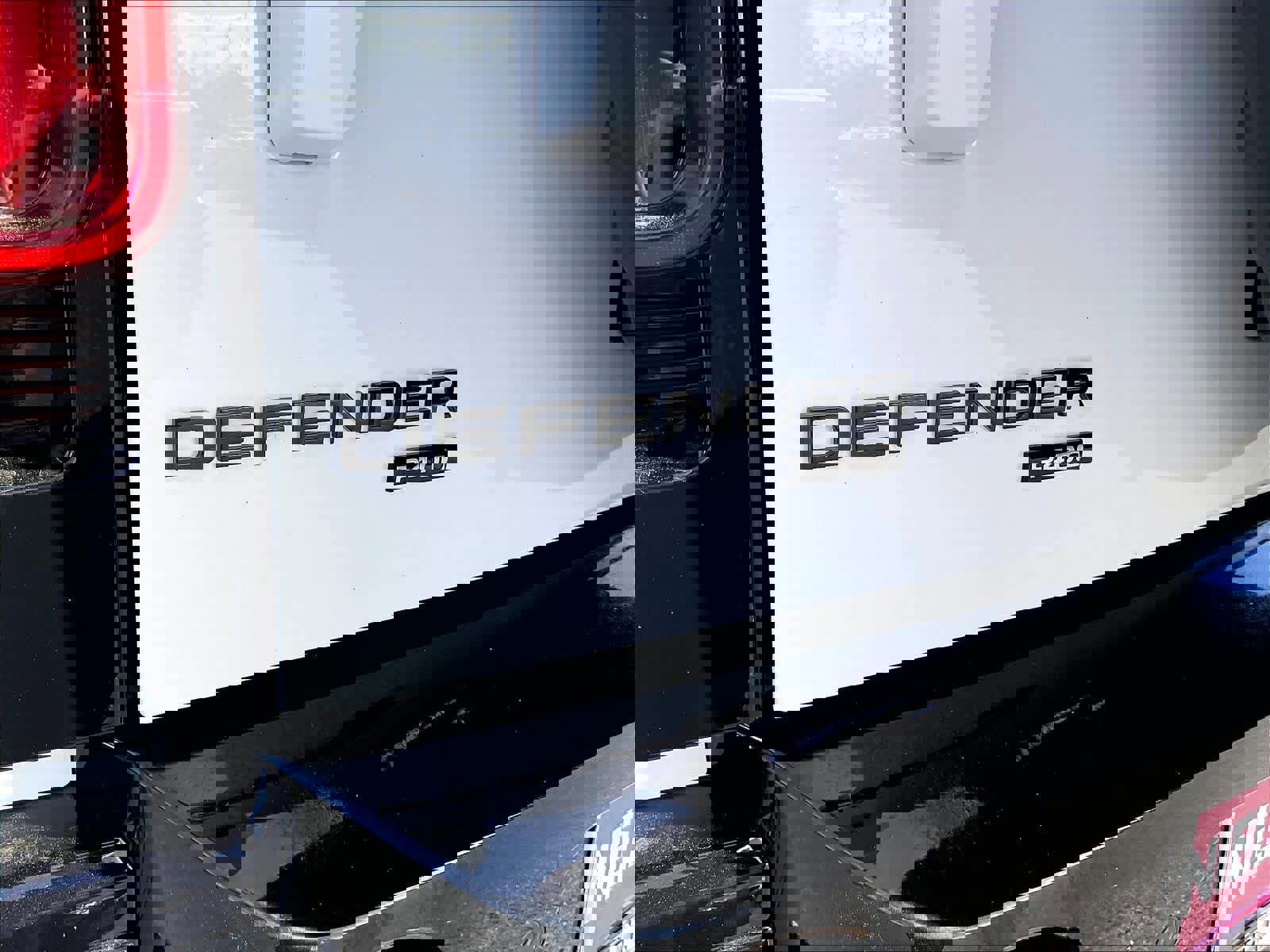 Used 2023 Land Rover Defender 130 X-Dynamic SE image 10