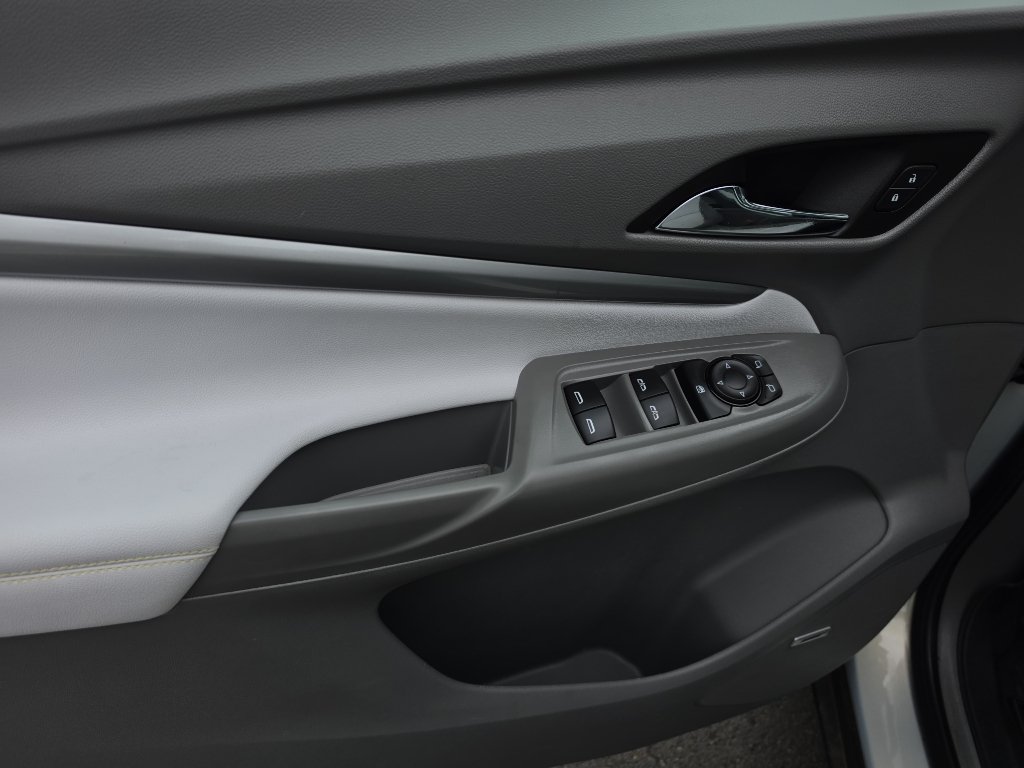 Certified 2023 Chevrolet Bolt EUV Premier w/ Sun & Sound Package FWD image 12