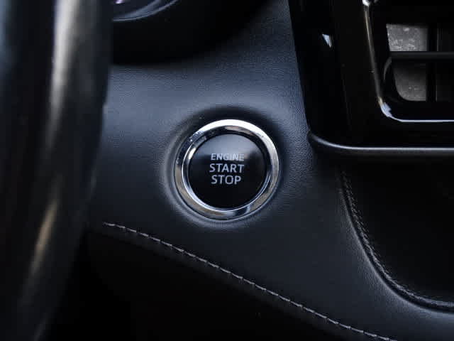 Used 2022 Toyota Highlander XLE FWD image 30