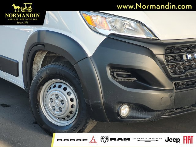 Used 2025 RAM ProMaster 2500 w/ Convenience Group FWD image 3