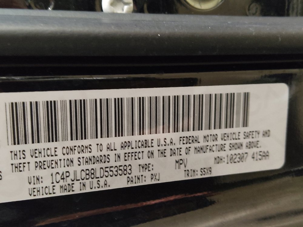 Used 2020 Jeep Cherokee Latitude FWD image 33