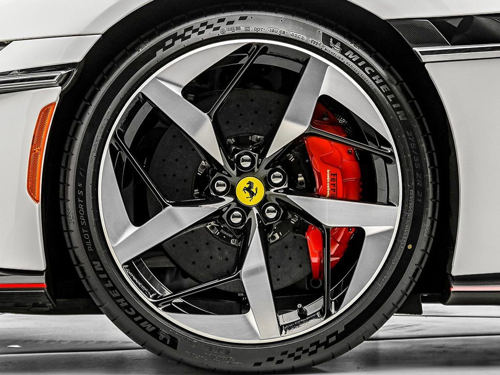 Certified 2025 Ferrari 12Cilindri image 40