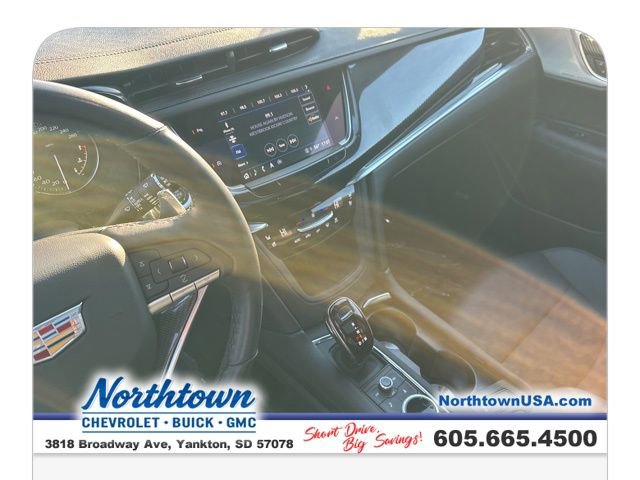 Used 2024 Cadillac XT6 Sport image 13