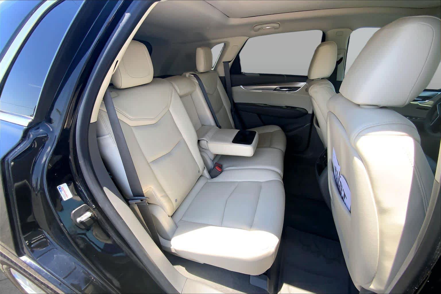 Used 2017 Cadillac XT5 Premium Luxury FWD image 20