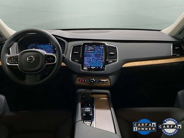 Used 2025 Volvo XC90 B6 Plus image 12