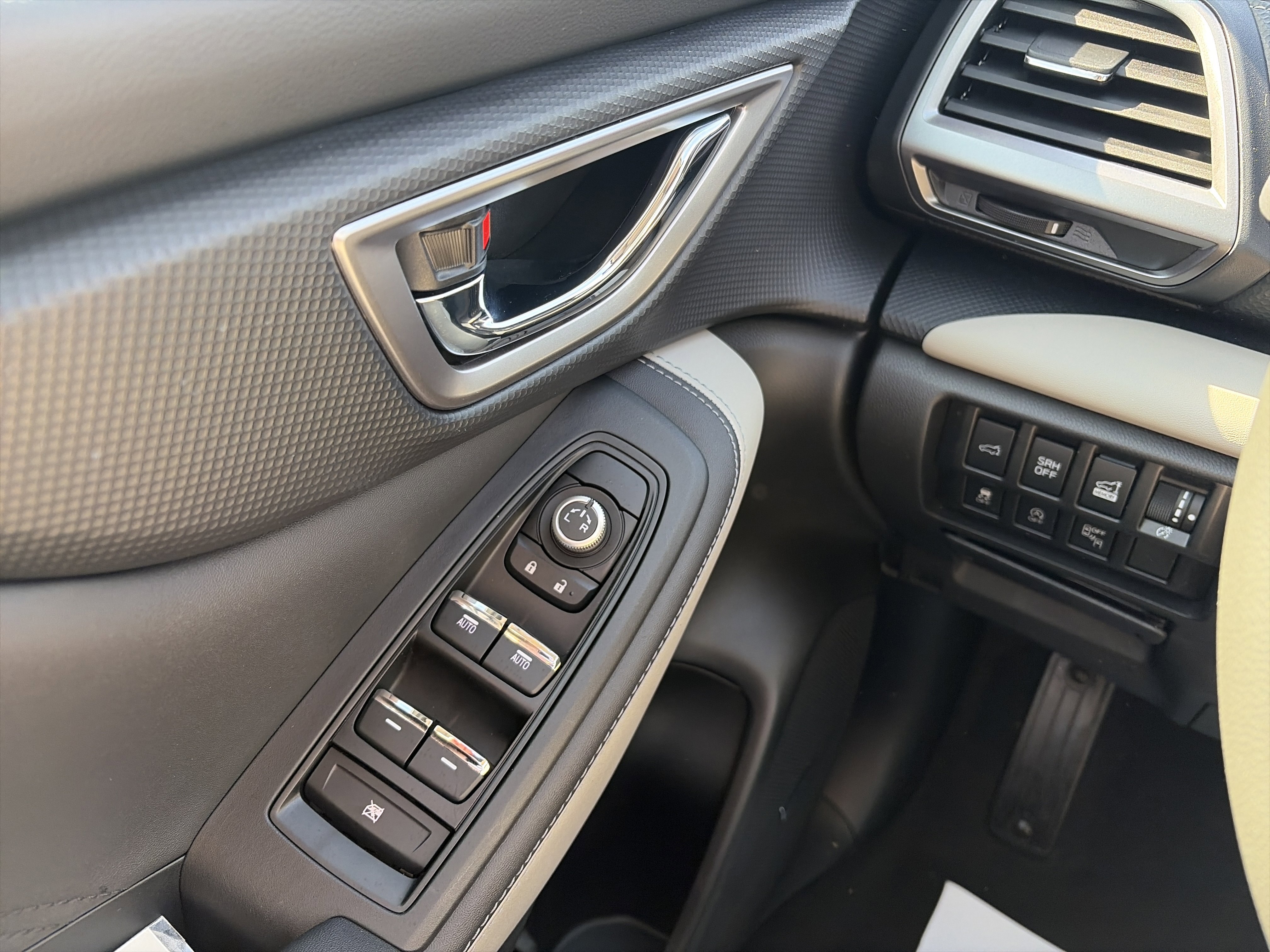 Used 2022 Subaru Forester Limited w/ Popular Package #2 image 27