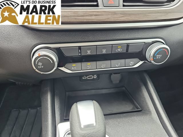 Used 2025 Nissan Altima 2.5 SV FWD image 17