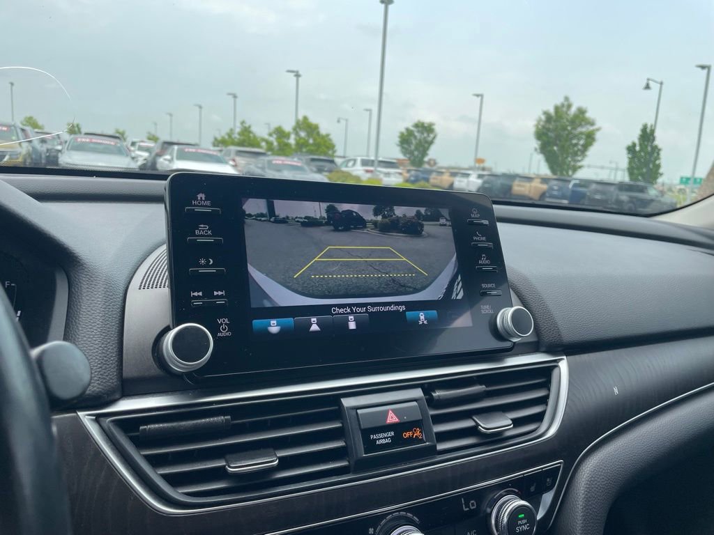Used 2020 Honda Accord Touring image 16