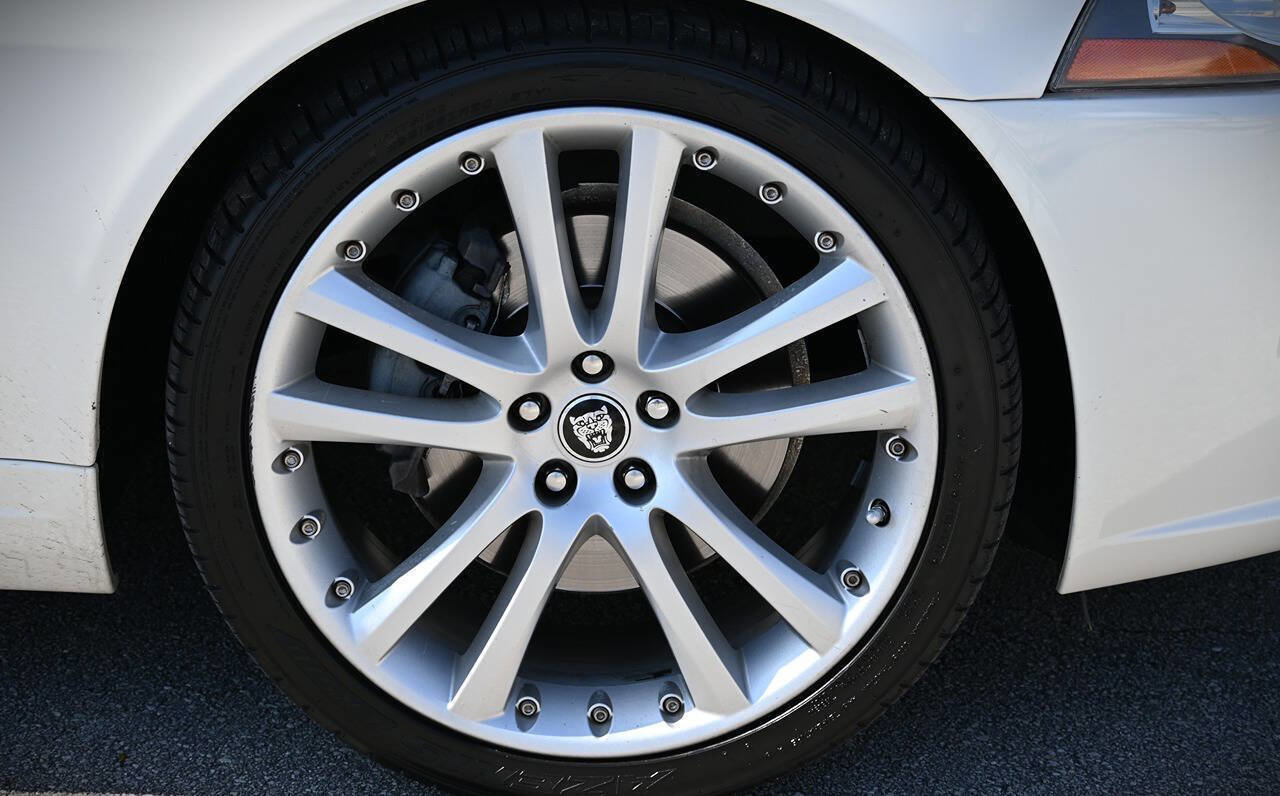 Used 2007 Jaguar XK Convertible image 40