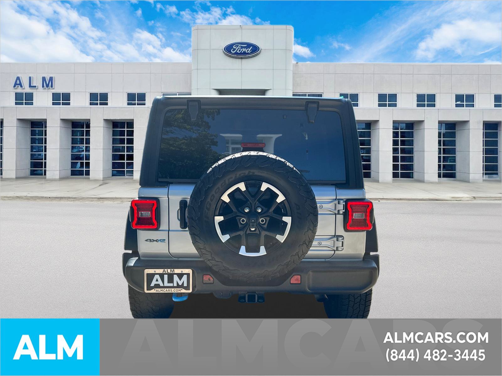 Used 2024 Jeep Wrangler Unlimited Rubicon 4xe AWD/4WD image 6