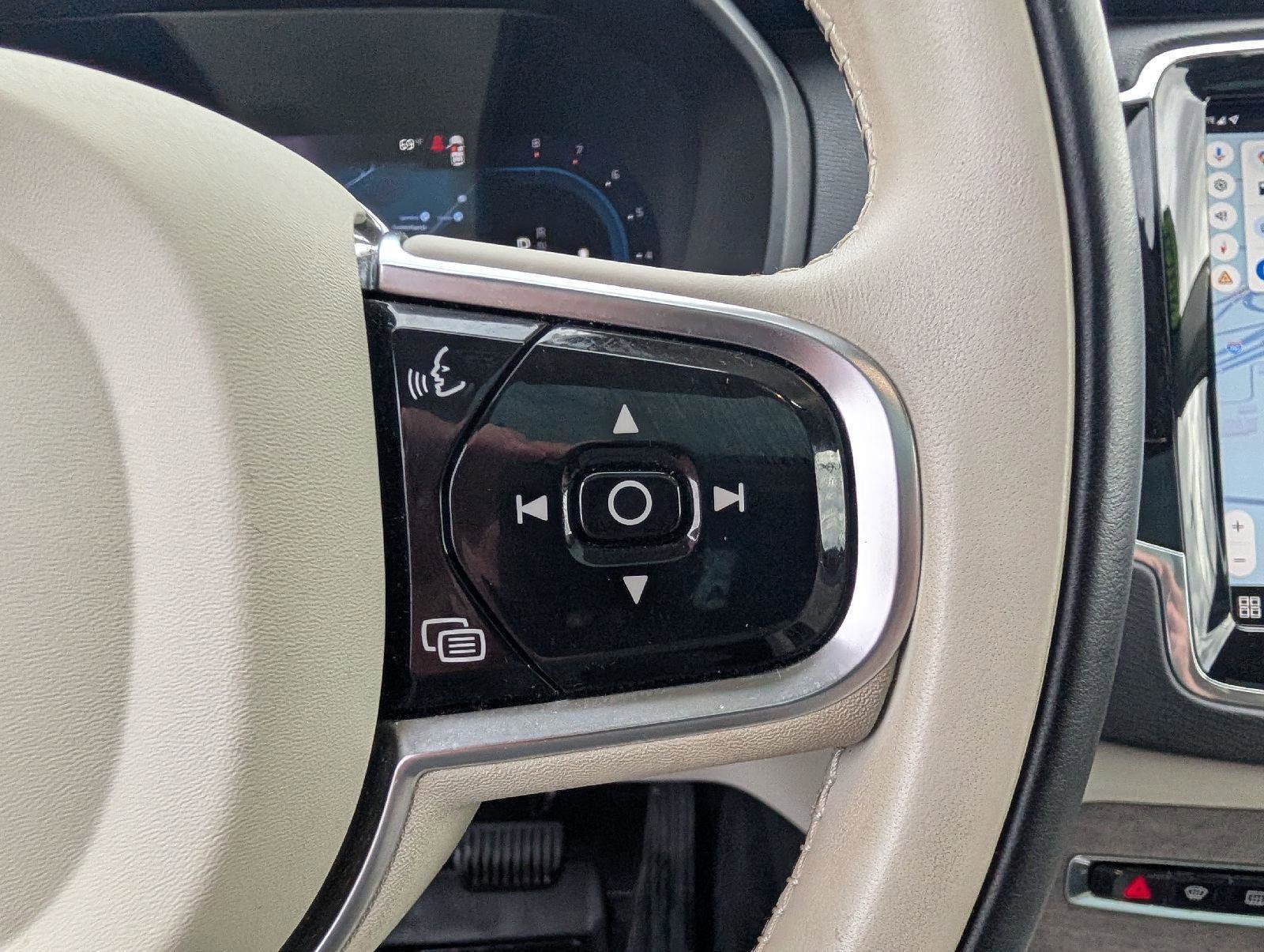 Used 2023 Volvo XC90 B6 Plus w/ Protection Package image 15