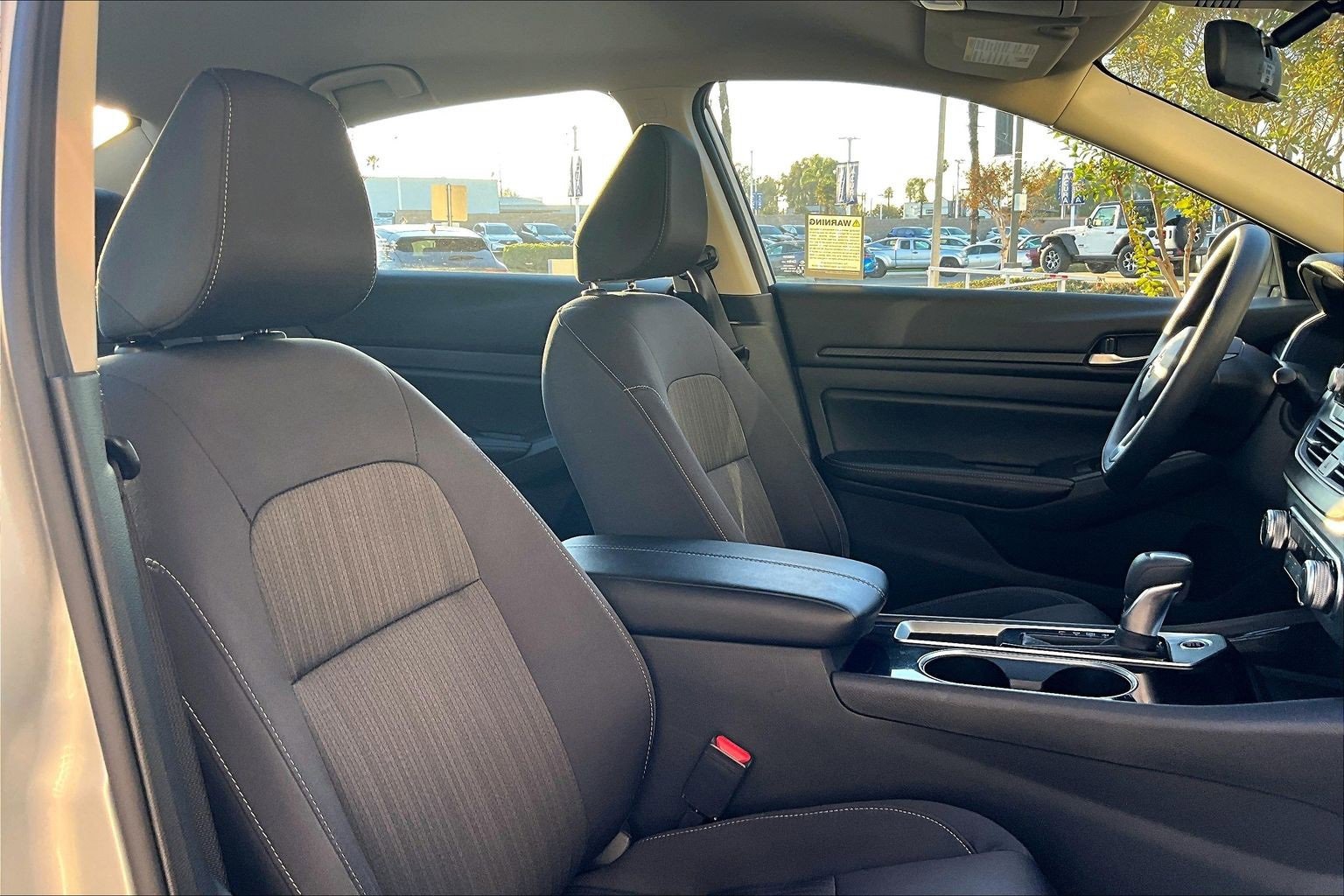 Used 2024 Nissan Altima 2.5 SV image 7