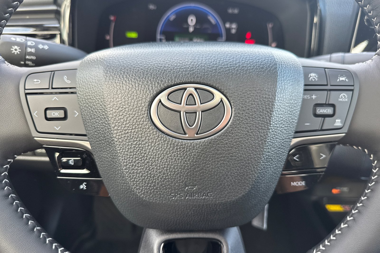 Used 2026 Toyota Camry SE w/ Multimedia Upgrade Package FWD image 26