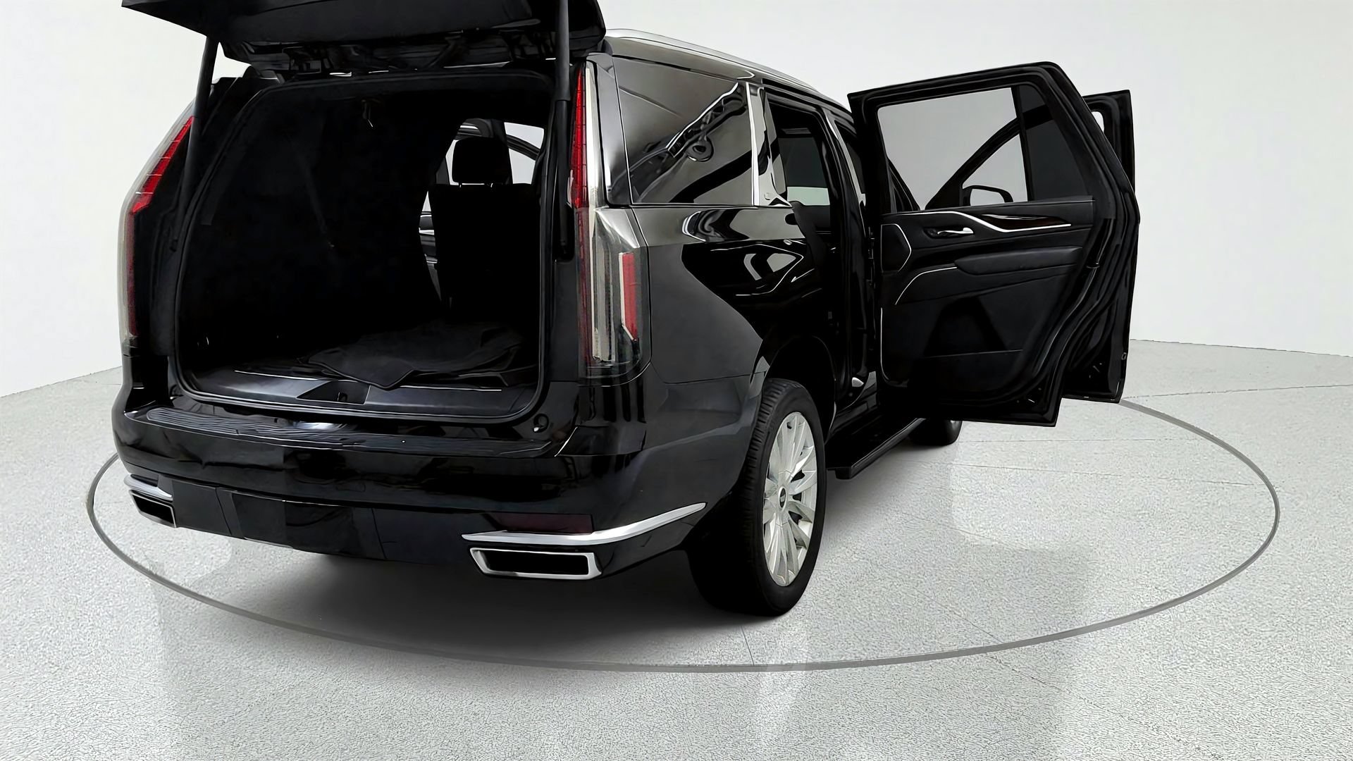 Used 2022 Cadillac Escalade Luxury w/ LPO, Floor Liner Package AWD/4WD image 12