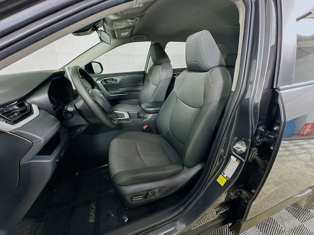 Used 2023 Toyota RAV4 XLE FWD image 23
