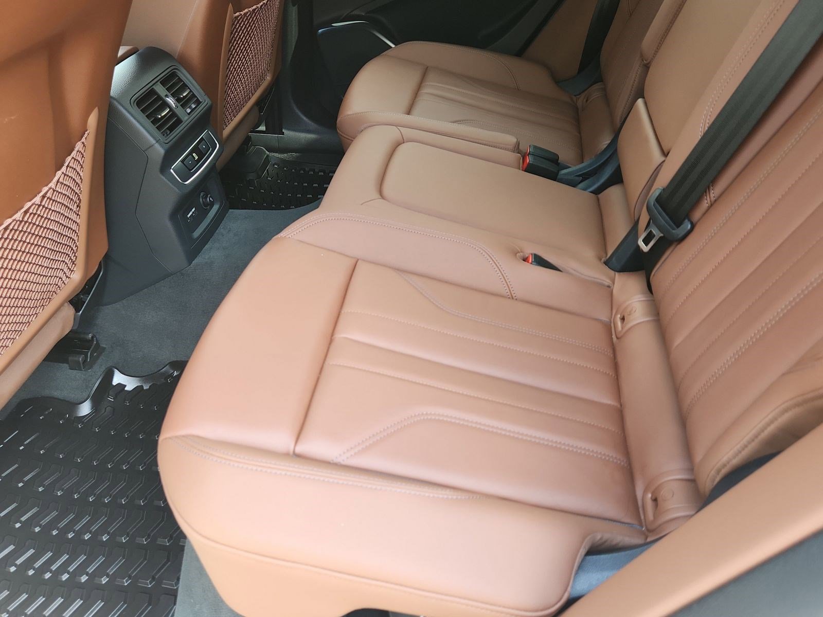 Certified 2025 Audi Q5 2.0T Premium w/ Convenience Plus Package image 11
