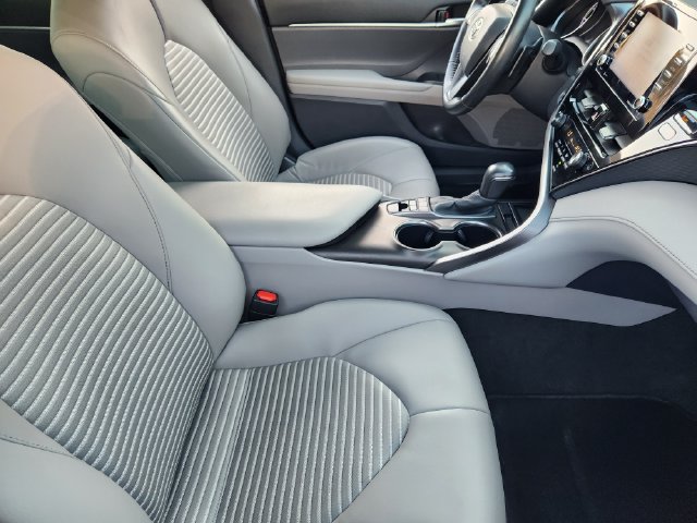 Used 2023 Toyota Camry SE FWD image 18