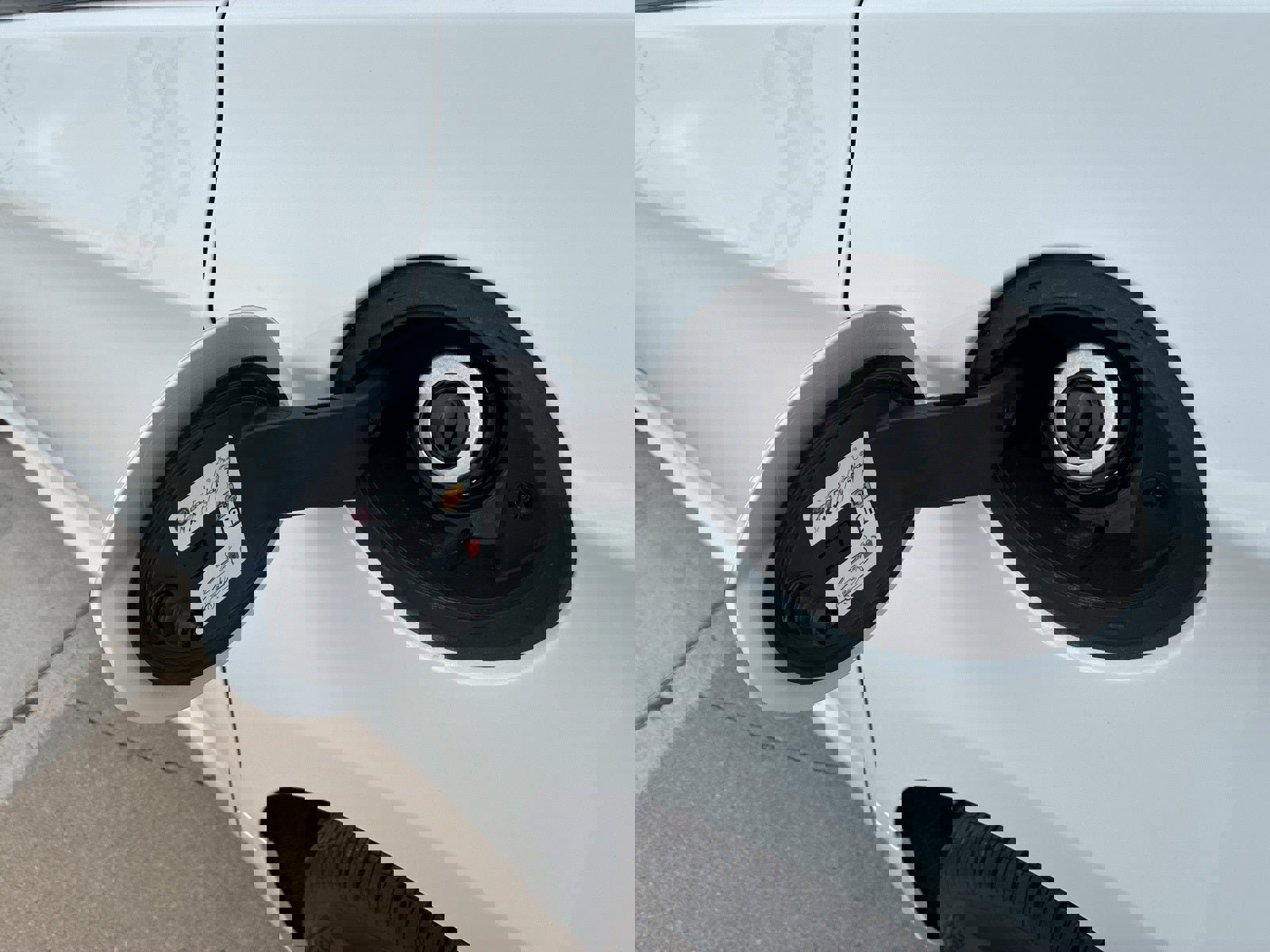 New 2026 Chrysler Pacifica Limited w/ Uconnect Theater Family Group image 13