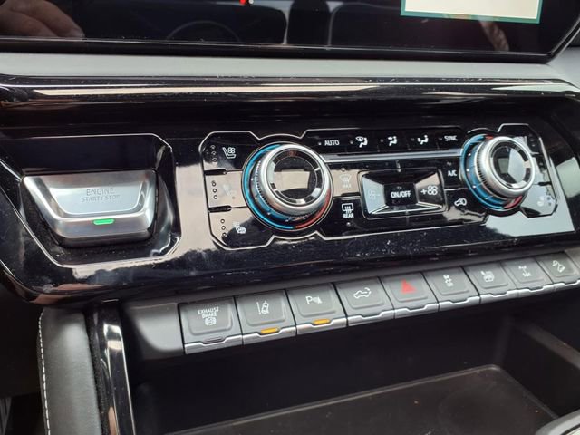 Used 2024 GMC Sierra 2500 AT4X image 32