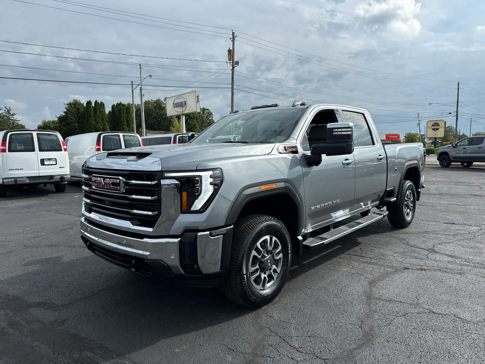 New 2026 GMC Sierra 3500 SLT w/ SLT Premium Package AWD/4WD image 1